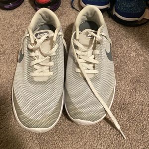 Women’s Nike sneakers